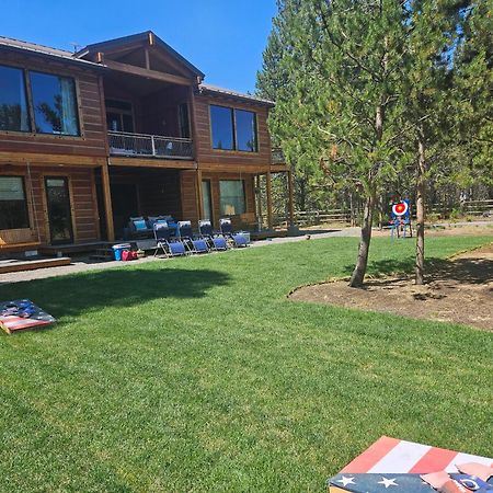 Beautiful Riverfront Near Mt Bachelor With Hot Tub Bend Exterior photo