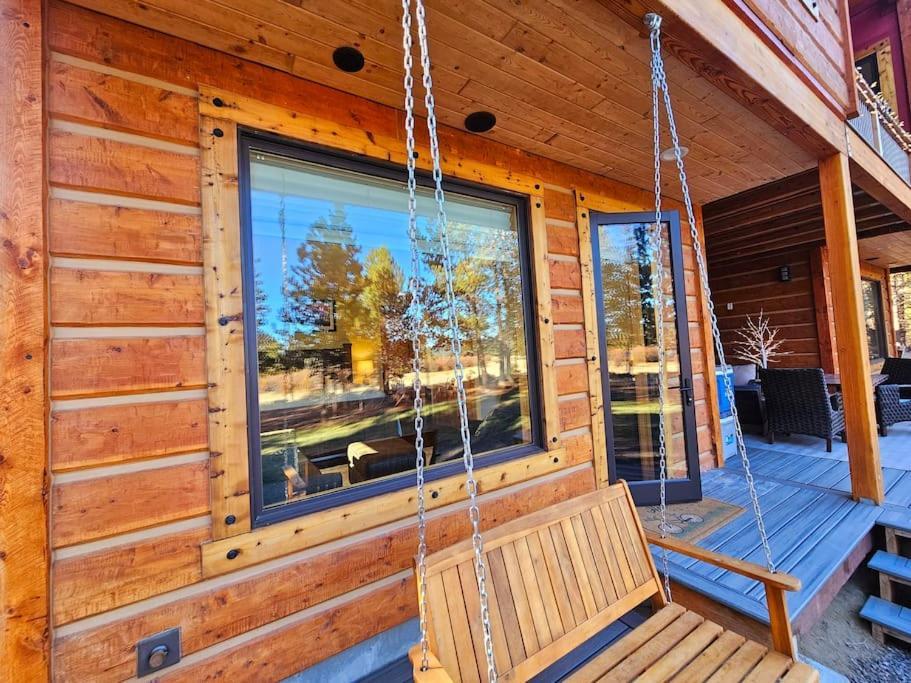 Beautiful Riverfront Near Mt Bachelor With Hot Tub Bend Exterior photo